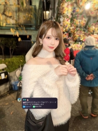 真っ白な胸を持つ女の子は、セクシーなボディをしており、目にもとても心地よいです！