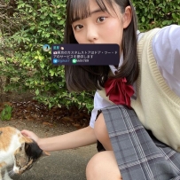 容姿端麗で気質の良い純真な女子高生